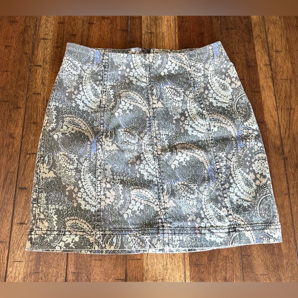 Free People Femme Paisley Blue Green Mini Skirt (Size 6) - Picture 3 of 5